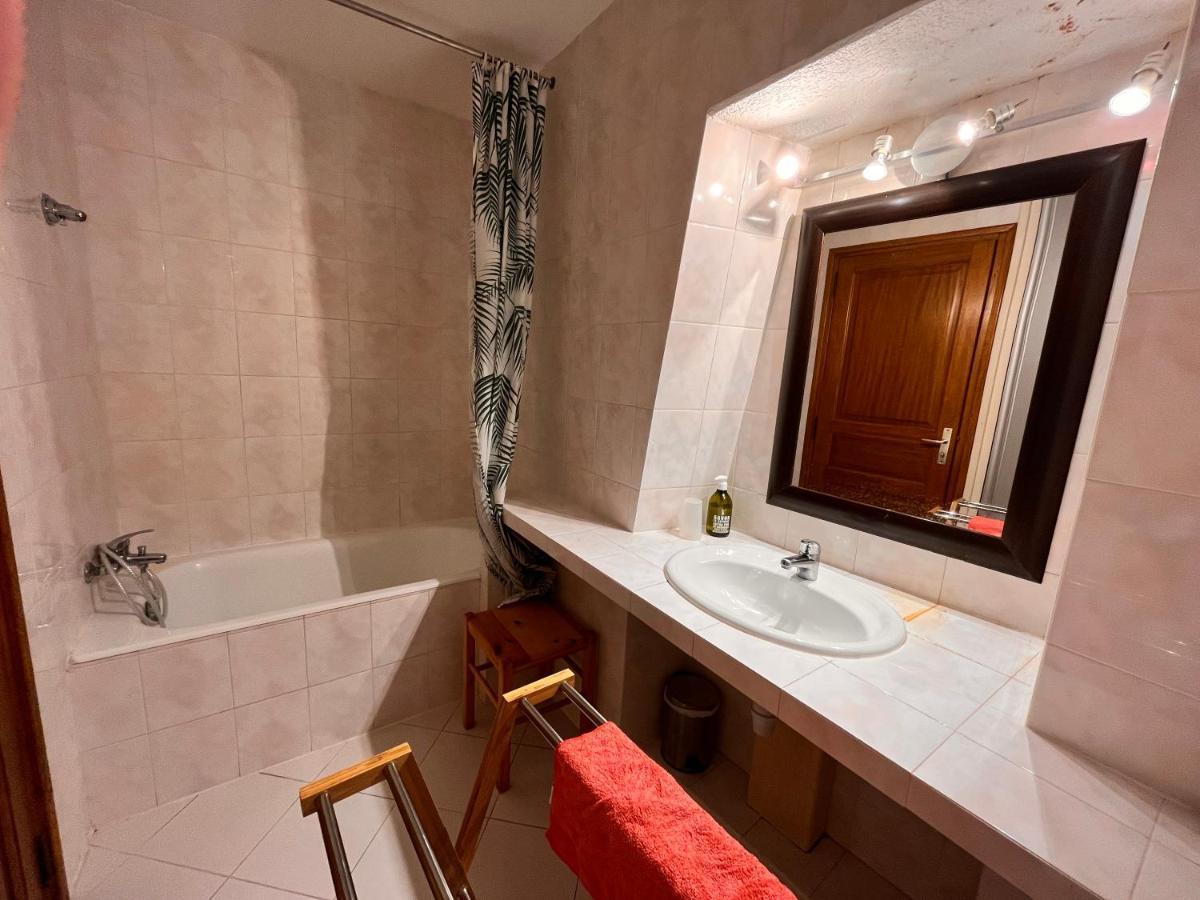 Appartement Spacieux En Face Du Port Calvi  Exterior photo